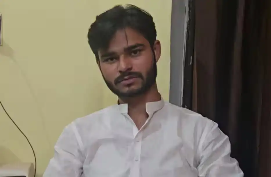 सपा नेता हाजी रजा पर केस, गवाह से मारपीट के आरोप