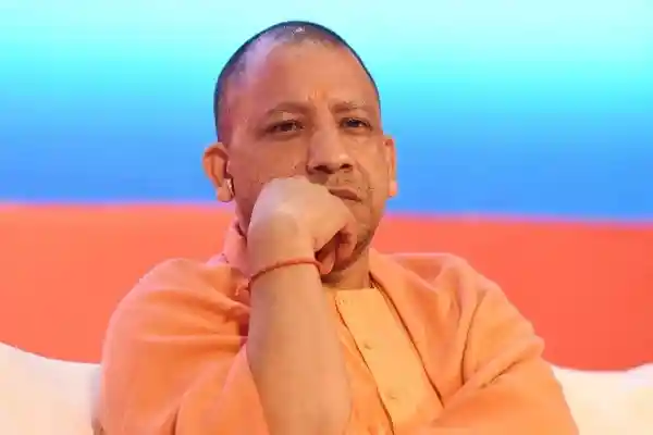 कट्टों के प्रदेश से कारखानों के प्रदेश तक, योगी का यूपी बन रहा इंडस्ट्री हब