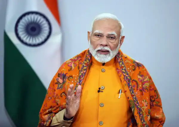 पीएम मोदी ने संबोधन में सपा पर साधा निशाना, 10 बार किया जिक्र