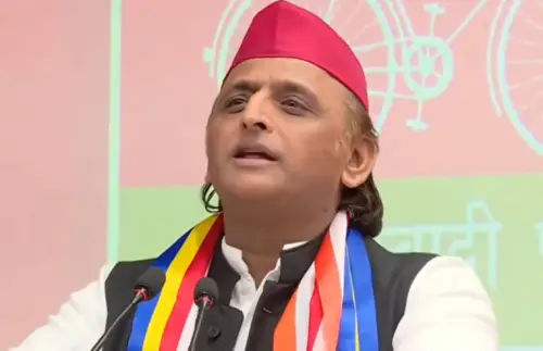 जिनकी कोख से… बयान पर सियासी संग्राम, मेयर के शब्दों पर सपा प्रमुख ने किया पलटवार