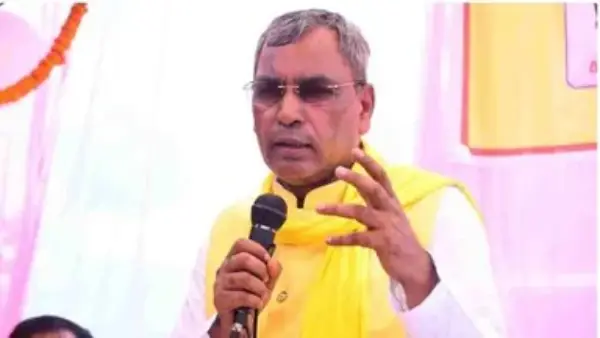 ममता से मिलने पहुंचे अखिलेश, राजभर का हमला- चुनाव में नहीं गए, अब EVM पर ठीकरा फोड़ेंगे