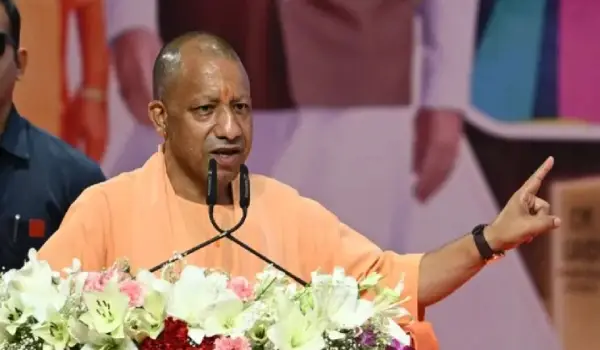 ‘पहले तारों पर कपड़े सुखाए जाते थे’, बिजली कटौती के मुद्दे पर सीएम योगी का विपक्ष पर हमला
