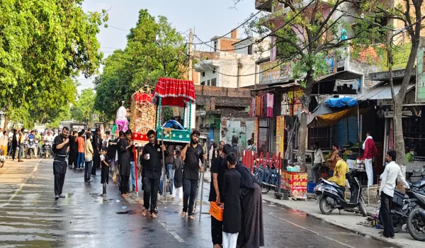 मुहर्रम पर मीरानपुर-शहजादपुर में दिखी अकीदत और भाईचारे की मिसाल, शांतिपूर्वक संपन्न हुआ जुलूस