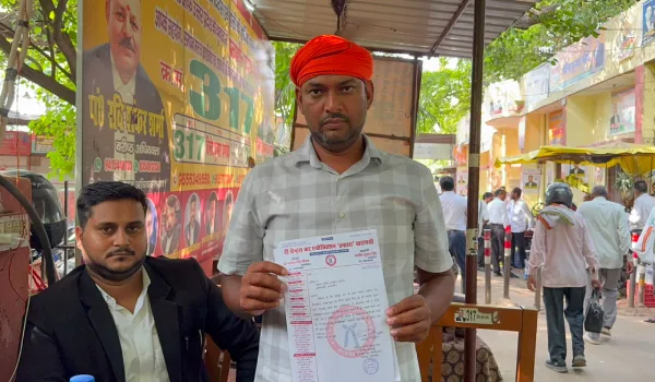 वाराणसी में सुरक्षा और वसूली के आरोपों पर नया मोड़, पूर्व ग्राम प्रधान ने दी कानूनी कार्रवाई की चेतावनी
