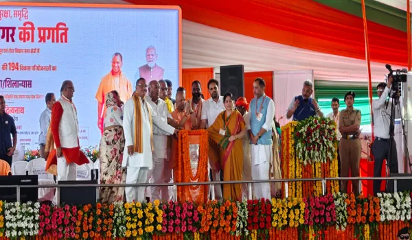 गोविंद साहब धाम पहुंचे मुख्यमंत्री योगी आदित्यनाथ, 706.81 करोड़ की 194 परियोजनाओं की देंगे सौगात; मंच से ओम प्रकाश राजभर का पीडीए पर बयान