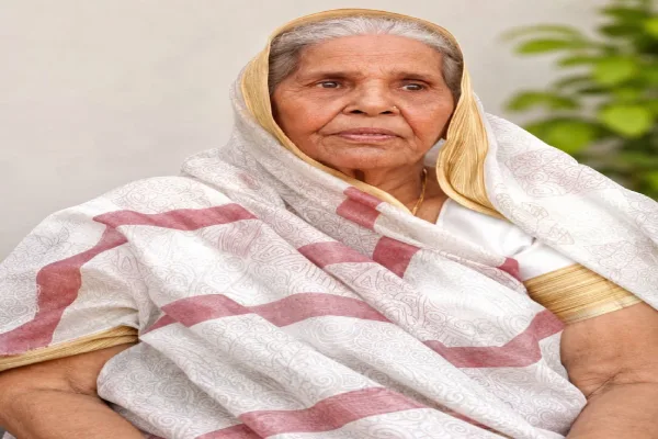 अंबेडकरनगर में आईपीएस आशुतोष मिश्रा की मां की संदिग्ध मौत, तीन हिरासत में