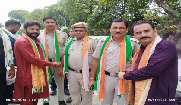 दिल्ली में 37 किलोमीटर लंबी तिरंगा यात्रा, गांवों में हुआ भव्य स्वागत