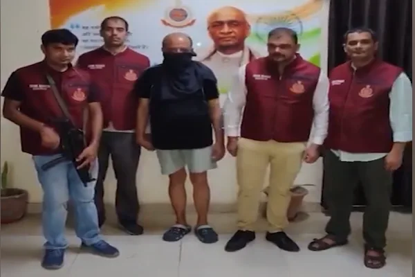 नाम बदलकर बिल्डर बन गया था, 26 साल बाद पुराने फिंगरप्रिंट ने पकड़ा