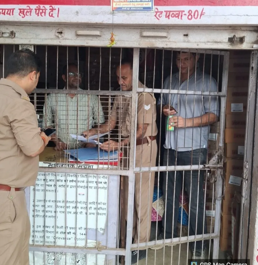 मुजफ्फरनगर में शराब दुकानों की अचानक जांच, स्टॉक मिलान और गोपनीय खरीद जांच से परखी बिक्री