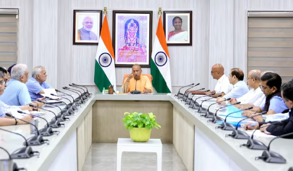 उत्तर प्रदेश में 4,104 करोड़ के निवेश को मंजूरी, 8 बड़ी परियोजनाओं को हरी झंडी