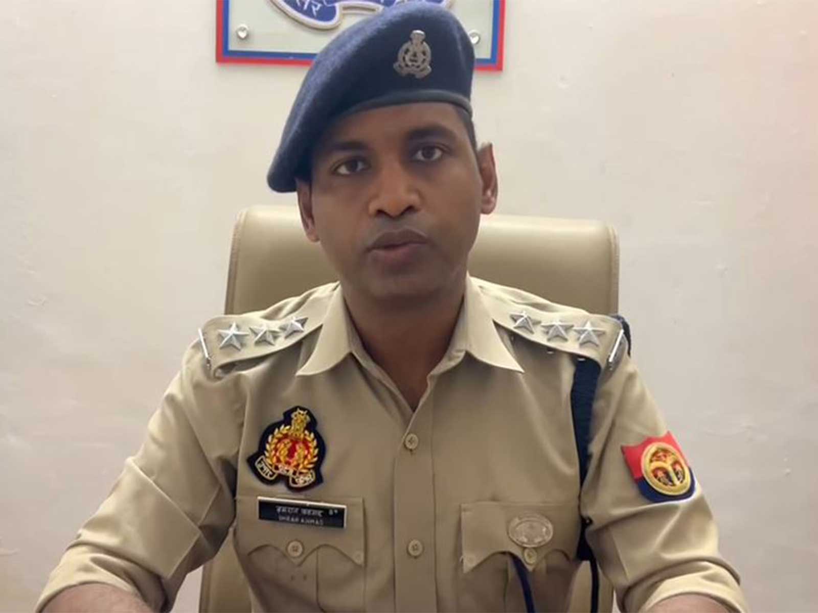 आगरा-लखनऊ एक्सप्रेसवे पर 140 की रफ्तार से कार डिवाइडर से टकराई, 3 की मौत
