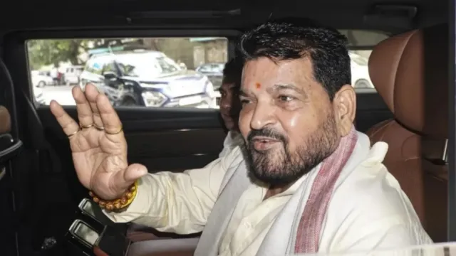 बृजभूषण शरण सिंह की बरी के खिलाफ 4 महिला पहलवान कोर्ट पहुंचीं