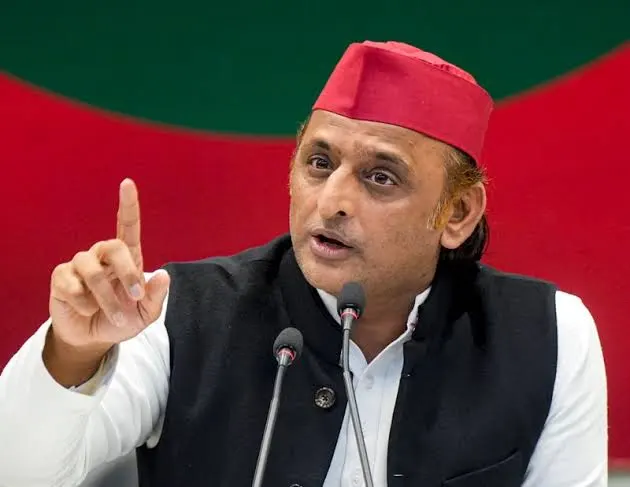 सपा के 34 साल पर भाजपा के हमले का अखिलेश यादव ने 50 बिंदुओं से दिया जवाब
