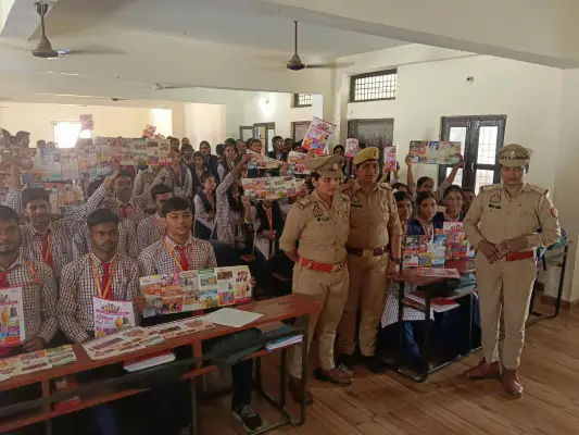 Ambedkar Nagar News: मिशन शक्ति 6.0 के तहत डॉ. एके पब्लिक स्कूल में साइबर सुरक्षा कार्यशाला आयोजित