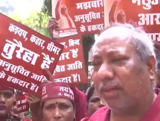 SC आरक्षण की मांग को लेकर दिल्ली में उतरा मछुआरा समाज, संजय निषाद ने भी किया समर्थन